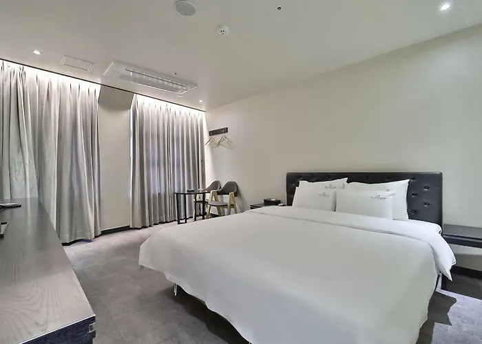 Platinum Nampo Hotel 2*