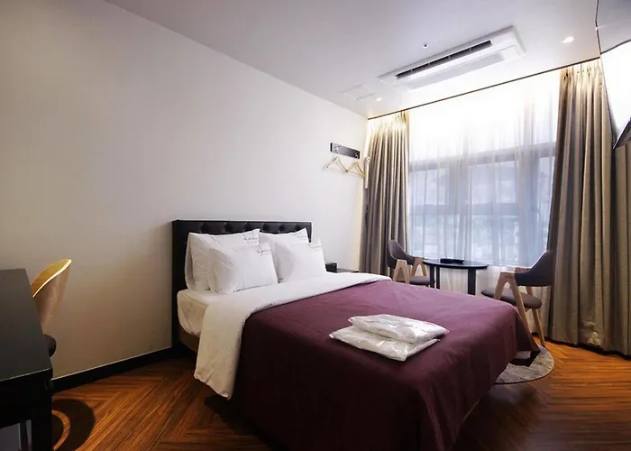 Platinum Nampo Hotel